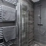Exklusive (DG) Neubau-Ferienwohnung mit Fernsicht